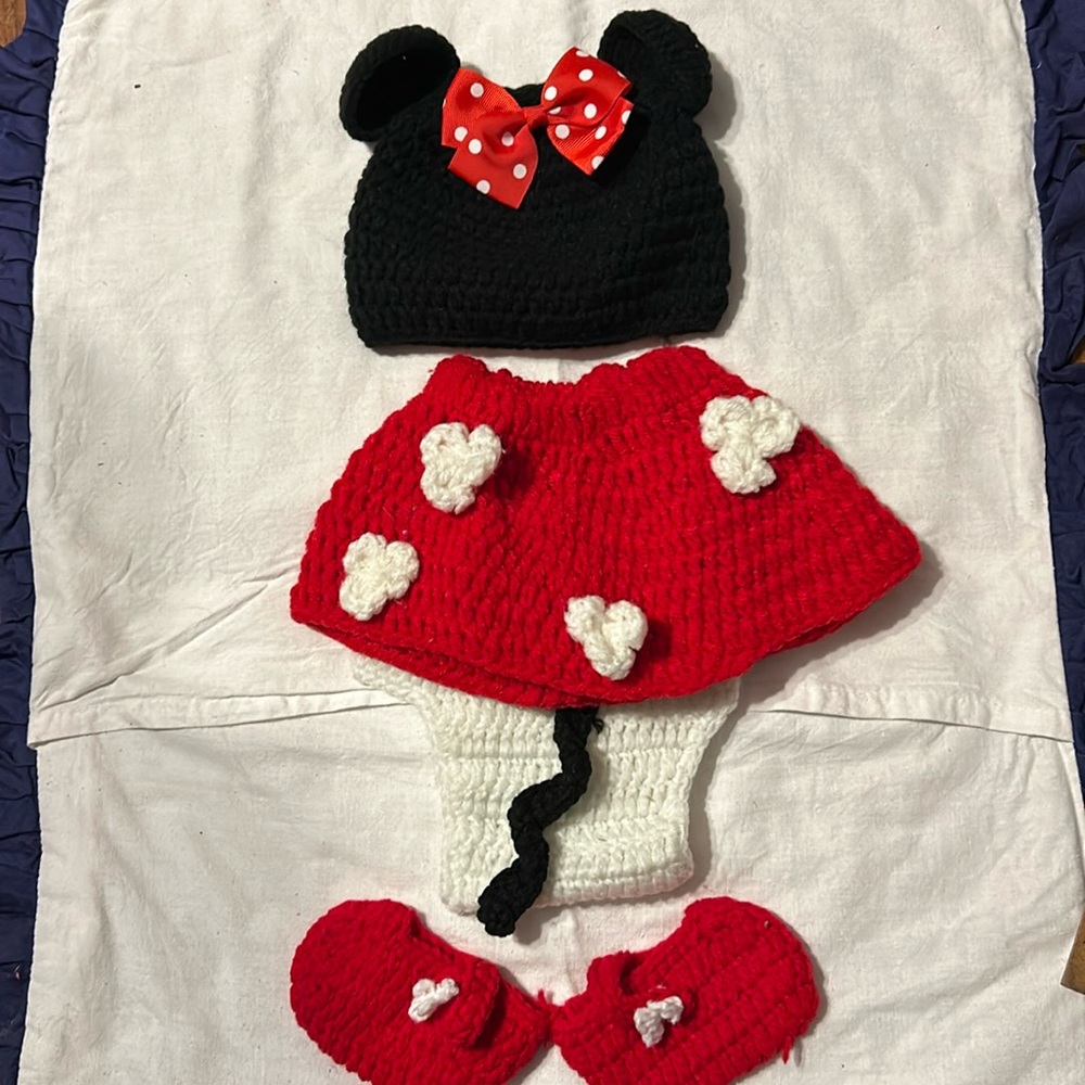 NWOT Minnie Mouse 4-pc Handcraft Outfit Artisan Infant Baby Costume Disney Hat